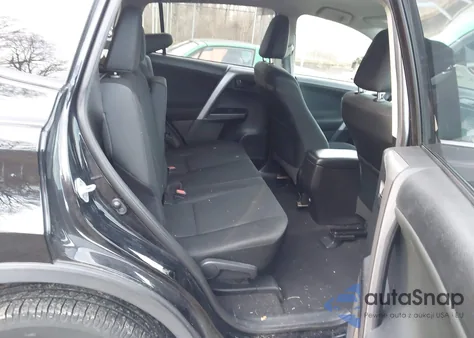 2018 Toyota Rav4 Le z USA, uszkodzony, nr VIN 2T3BFREV4JW753429